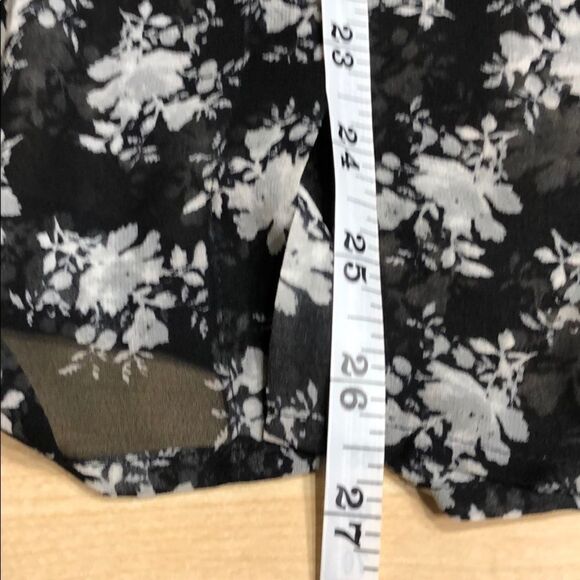 Used Coldwater Creek sheer floral button up - Picture 8 of 11